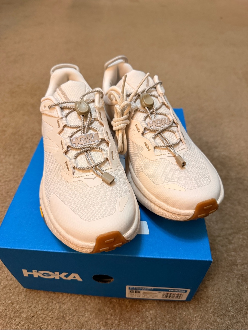 Brand new HOKA Transport in Eggnog
